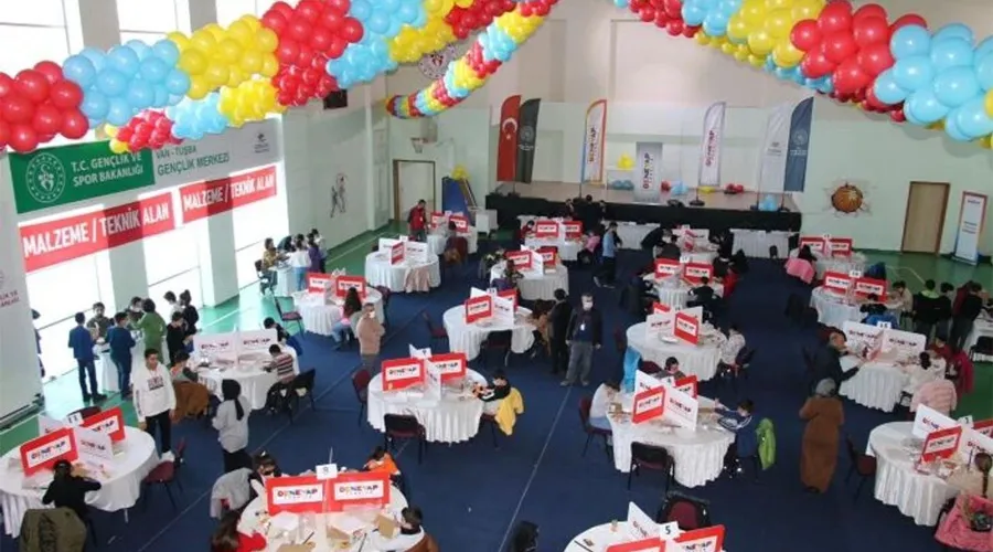 Van’da Deneyap Sınavı Başladı: Binlerce Öğrenci Teknoloji Eğitimi İçin Yarışıyor