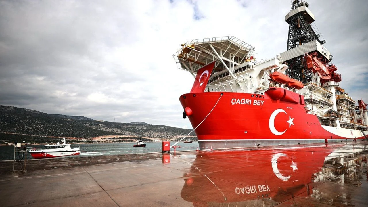 Çağrı Bey Sondaj Gemisi Somali Açıklarında Çalışmalara Başlıyor