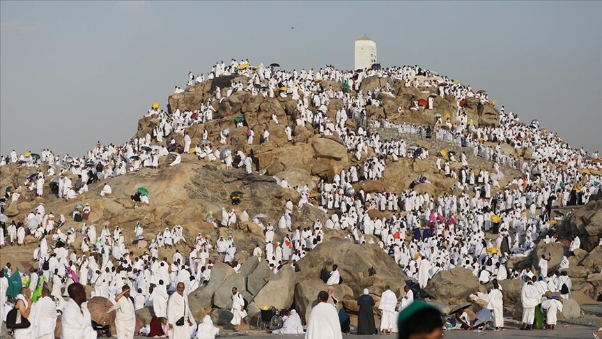 Suudi Arabistan’dan Arafat’ta Yeni Geçiş Uygulaması