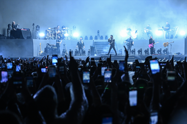Tarkan, Ankara’daki Konserde Binlerce Hayranıyla Buluştu
