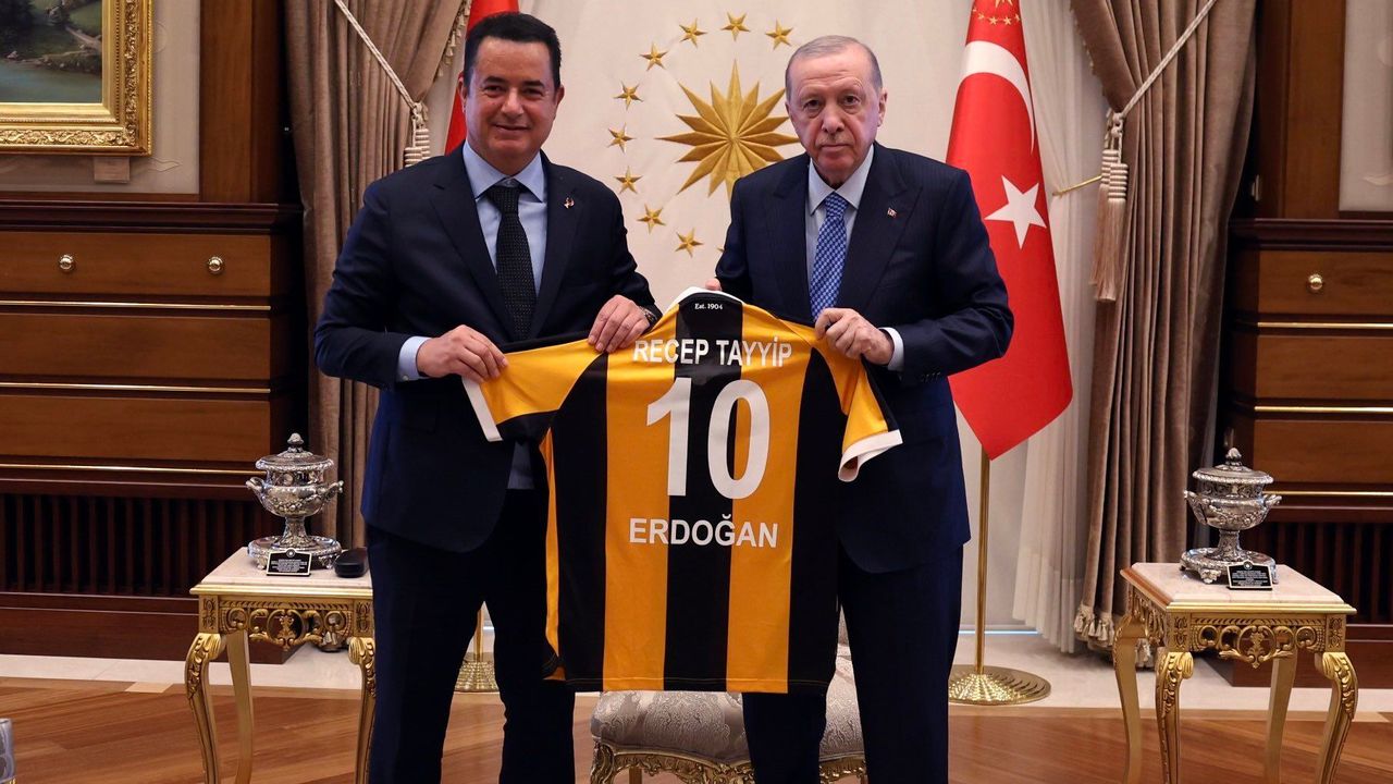 Cumhurbaşkanı Erdoğan ile Acun Ilıcalı Külliye’de Bir Araya Geldi