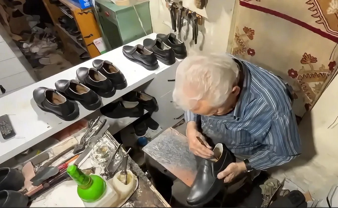 Bolu'da 72 Yaşındaki Kundura Ustası 63 Yıldır Mesleğini Sürdürüyor